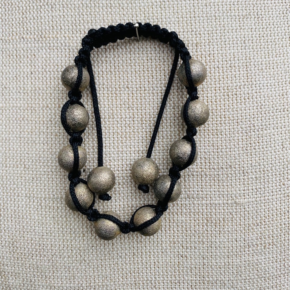 2 Bracelets